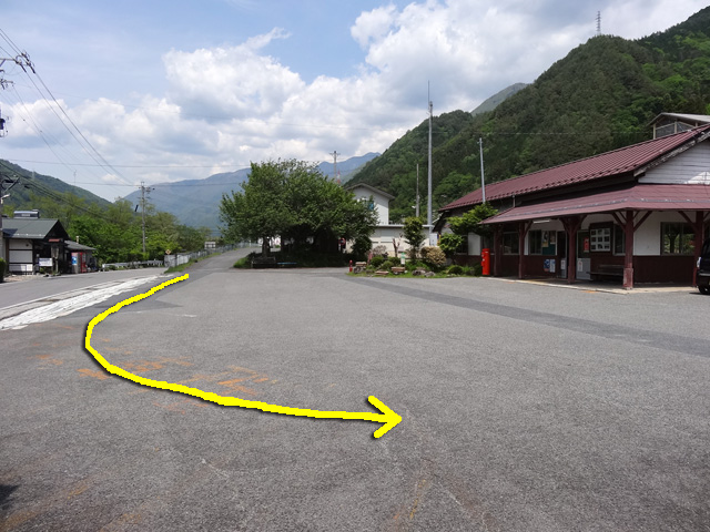 �ɓސ�y�֋O��,�g���b�R�O��,�p����,JR�{���w,�N�_,��K��,�ʒu